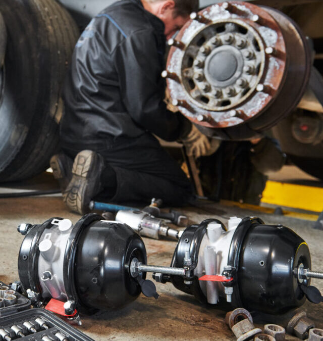 Warning Signs Your Semi-Truck Needs a Brake Service